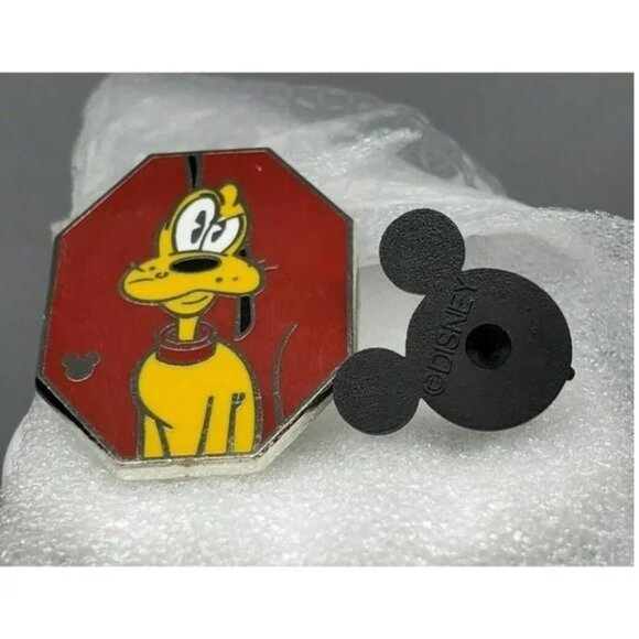 Authentic Official Pin Trading Hidden Mickey Pin 6 Of 6 Pluto 2019 Pin Button - Picture 1 of 9